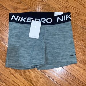 NWT Nike Pros spandex
